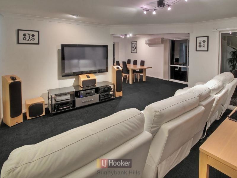 11 St John Close, Parkinson QLD 4115