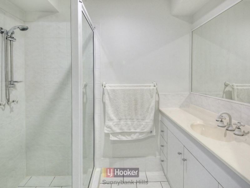 11 St John Close, Parkinson QLD 4115