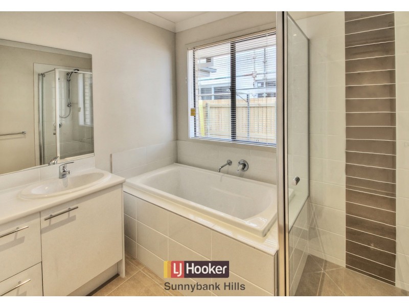 27 Mt Archer Road, Park Ridge QLD 4125