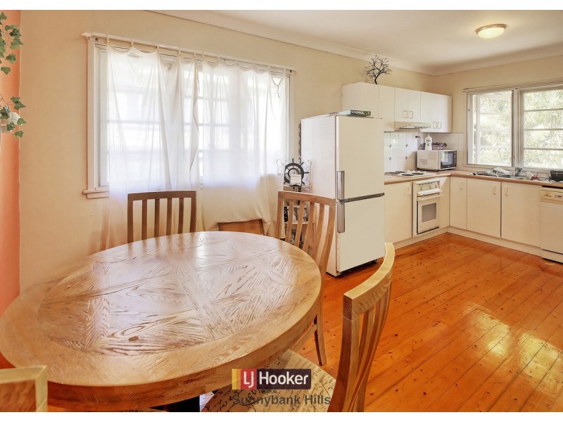 11 Deacon Street, Coopers Plains QLD 4108