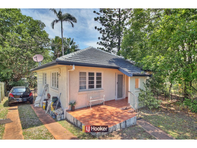 11 Deacon Street, Coopers Plains QLD 4108