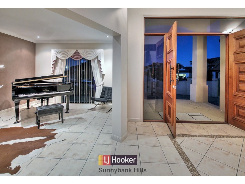 15 Bayswater Close, Sunnybank Hills QLD 4109