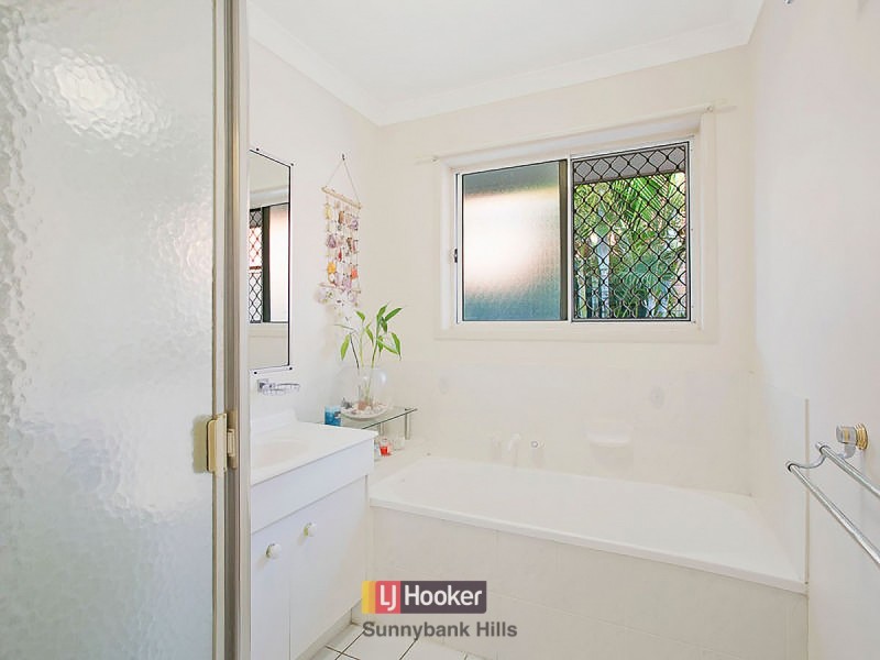 17 Coonungai Place, Tingalpa QLD 4173