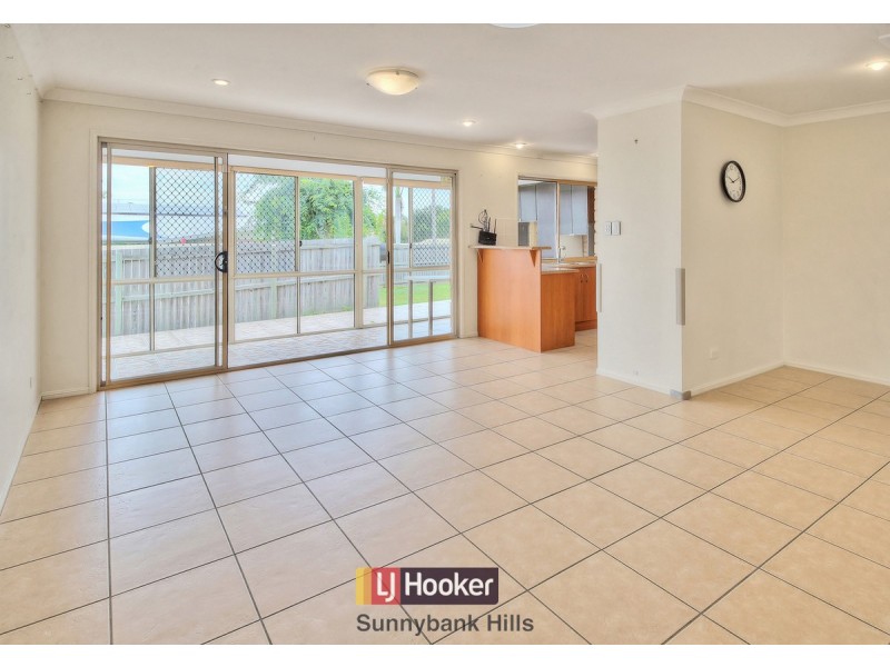 15 Toona Place, Calamvale QLD 4116