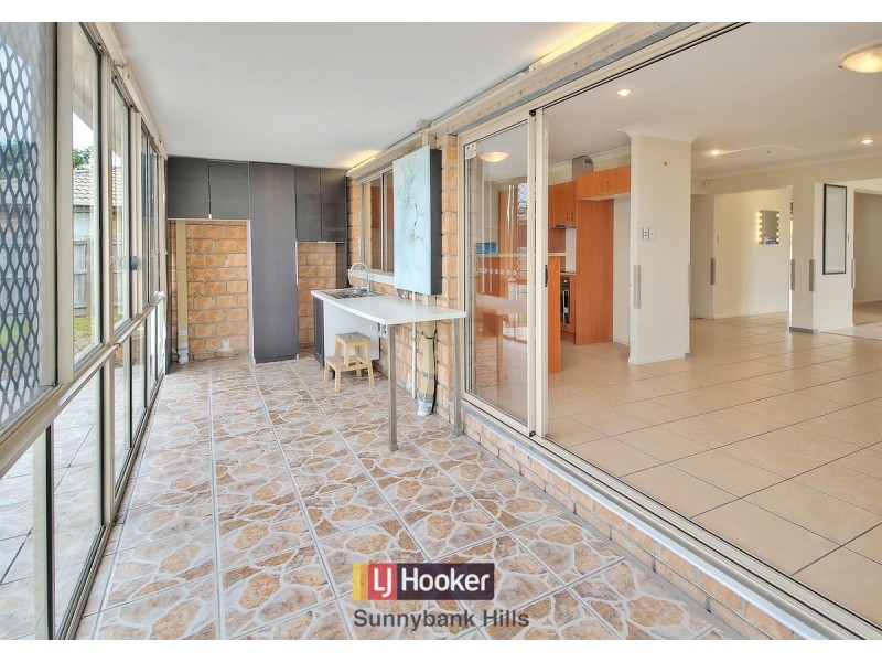 15 Toona Place, Calamvale QLD 4116