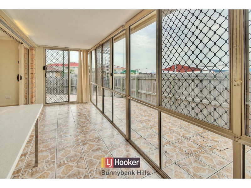 15 Toona Place, Calamvale QLD 4116