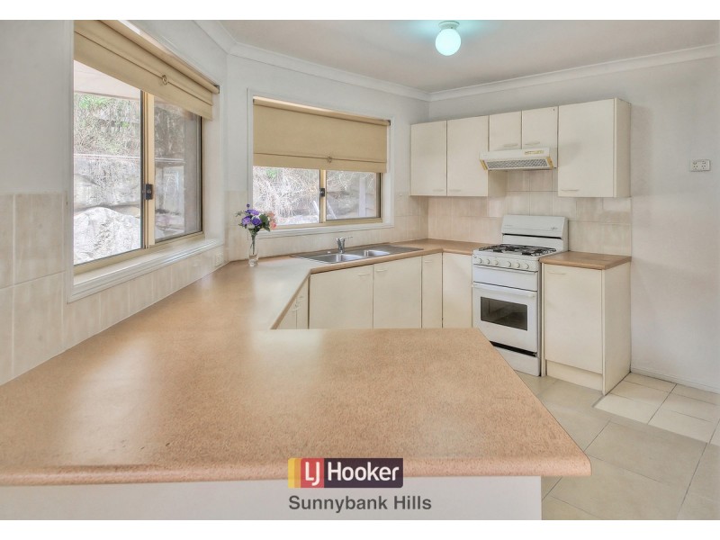 8 Wilshire Place, Runcorn QLD 4113