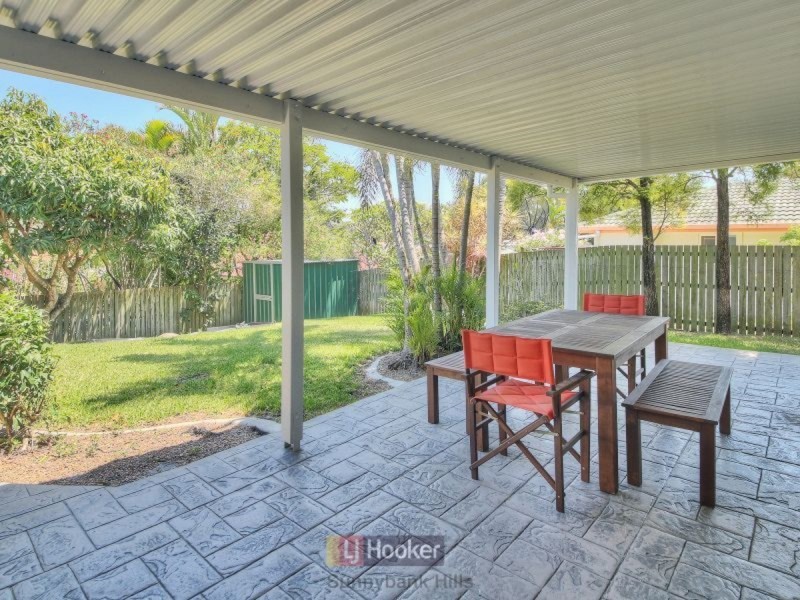 17 Golden Rain Place, Stretton QLD 4116