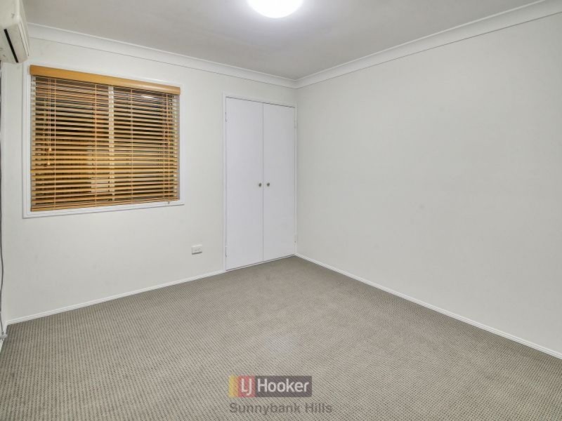 17 Golden Rain Place, Stretton QLD 4116