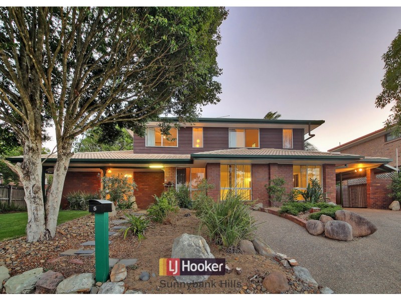 5 Hoover Court, Stretton QLD 4116