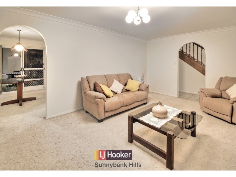 5 Hoover Court, Stretton QLD 4116