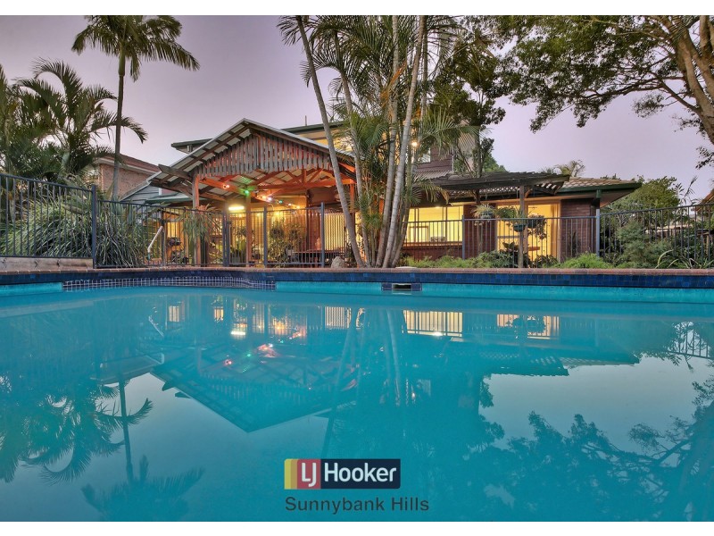 5 Hoover Court, Stretton QLD 4116