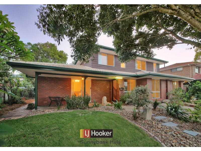 5 Hoover Court, Stretton QLD 4116