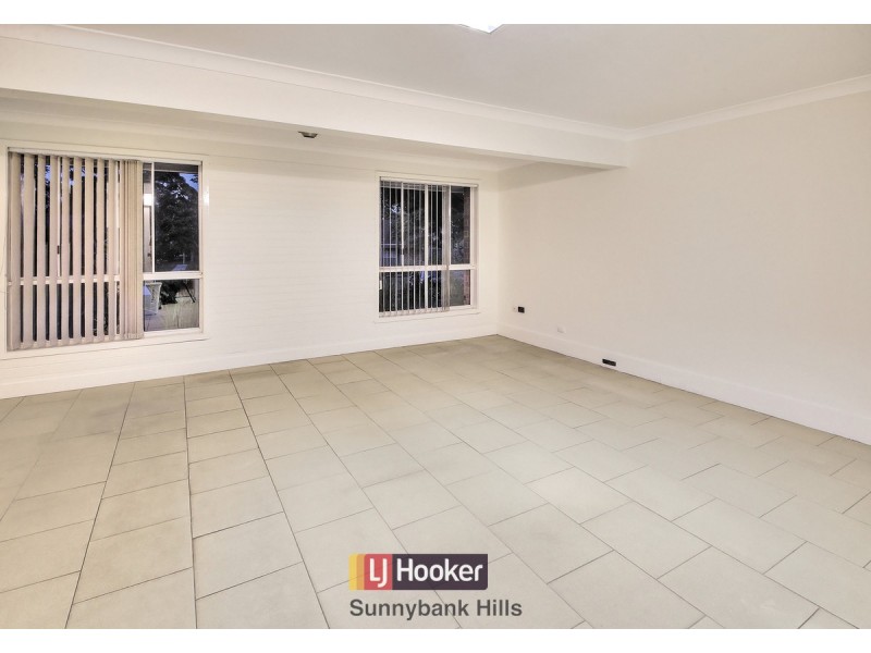 5 Hoover Court, Stretton QLD 4116