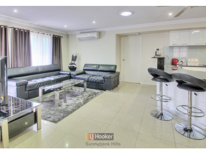 5 Grove Court, Eight Mile Plains QLD 4113