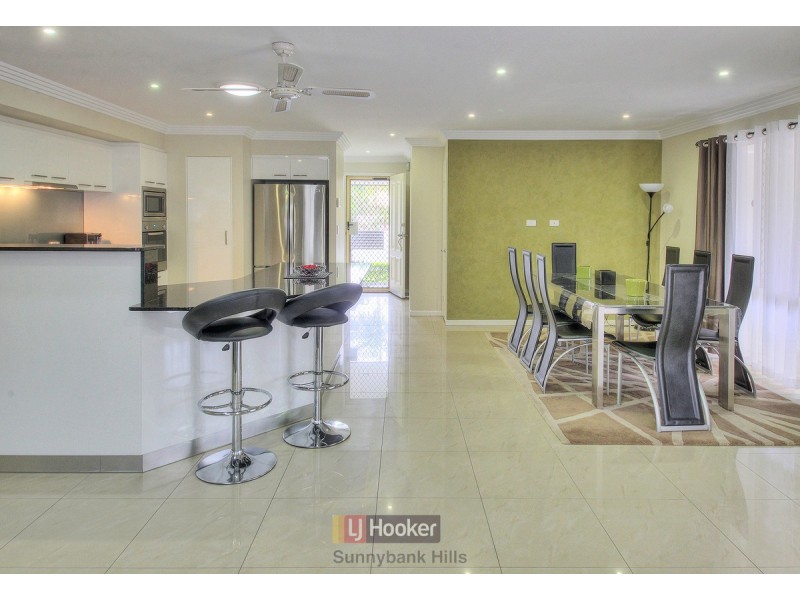 5 Grove Court, Eight Mile Plains QLD 4113