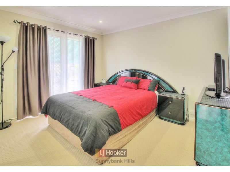 5 Grove Court, Eight Mile Plains QLD 4113