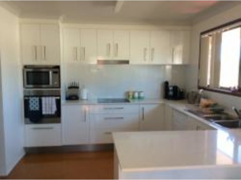 8 Fitzalan Street, Eight Mile Plains QLD 4113