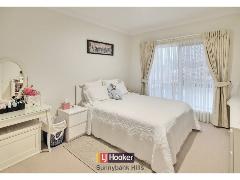 98 Warrigal Road, Runcorn QLD 4113