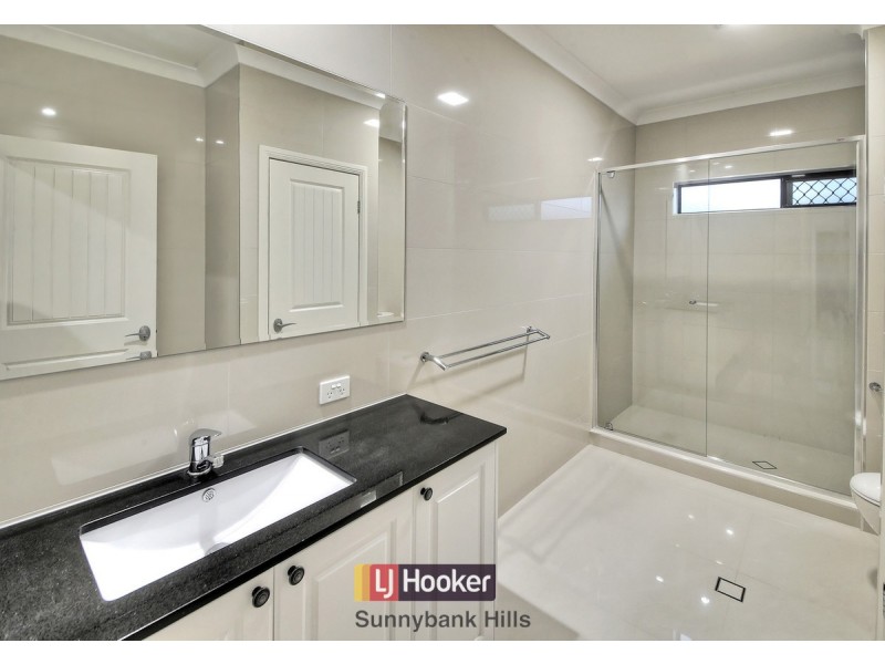 98 Warrigal Road, Runcorn QLD 4113