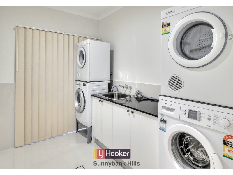 98 Warrigal Road, Runcorn QLD 4113