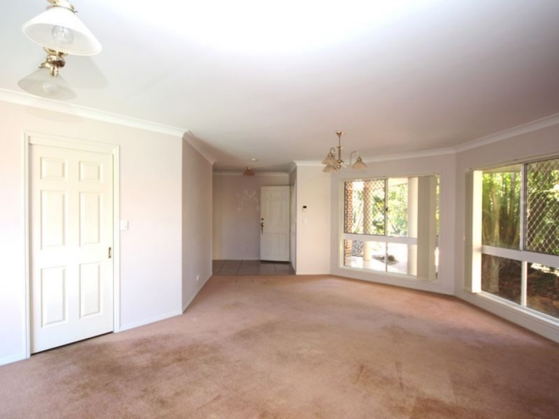 8 Redgum Place, Calamvale QLD 4116