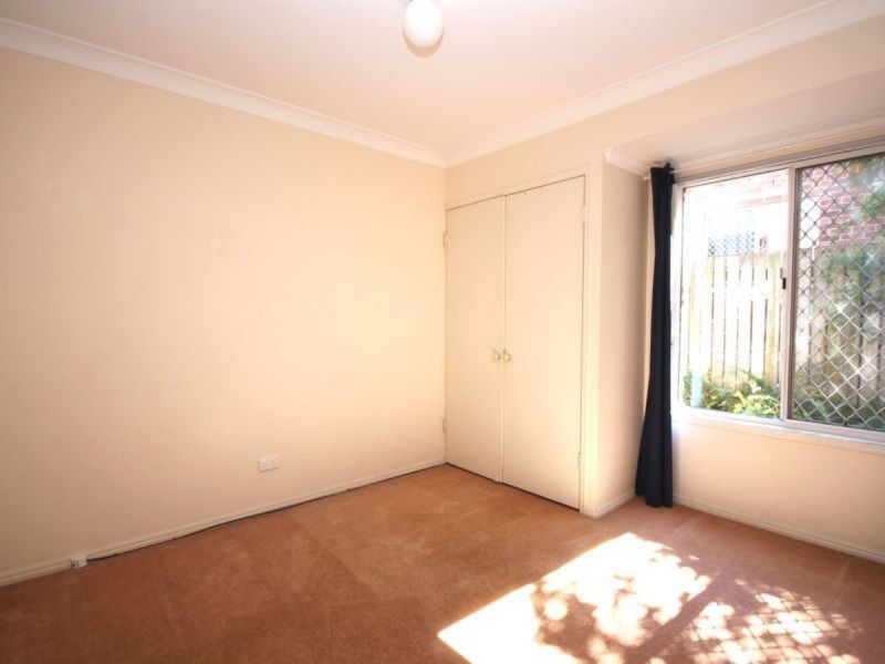 8 Redgum Place, Calamvale QLD 4116