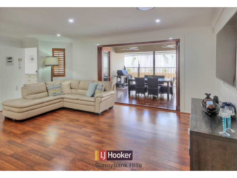 22 Lily Circuit, Kuraby QLD 4112