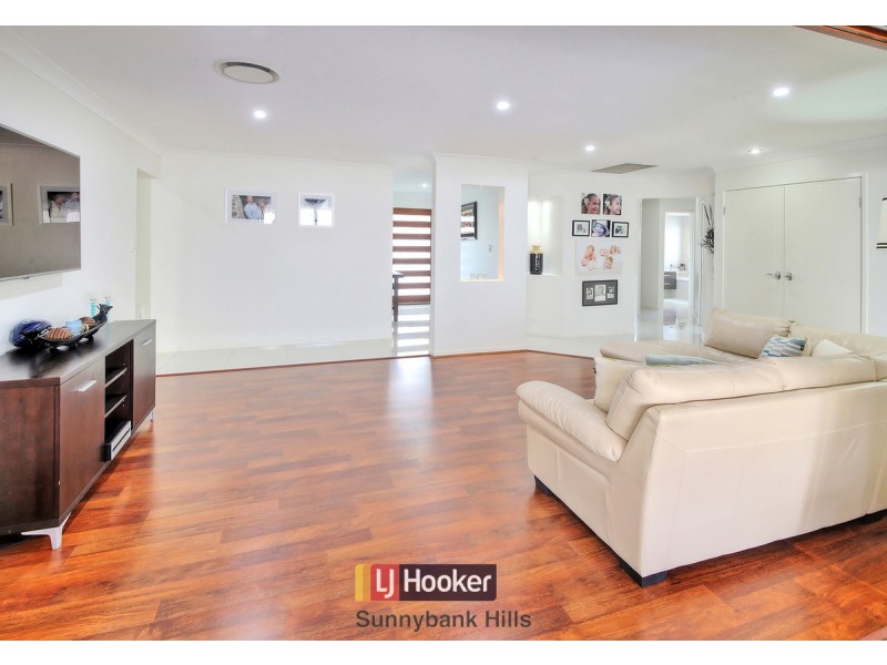 22 Lily Circuit, Kuraby QLD 4112