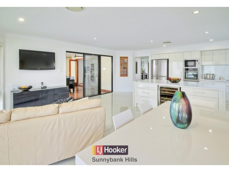 22 Lily Circuit, Kuraby QLD 4112