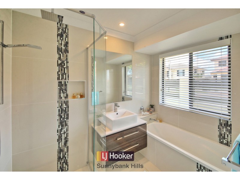 22 Lily Circuit, Kuraby QLD 4112