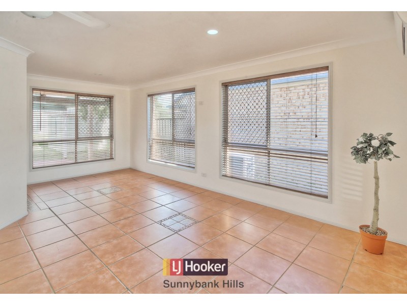 5 Borage Place, Calamvale QLD 4116
