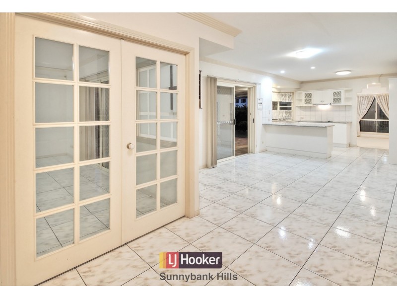 3 Liquidambar Place, Stretton QLD 4116