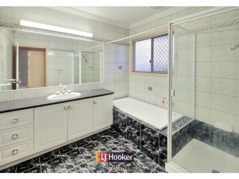 3 Liquidambar Place, Stretton QLD 4116