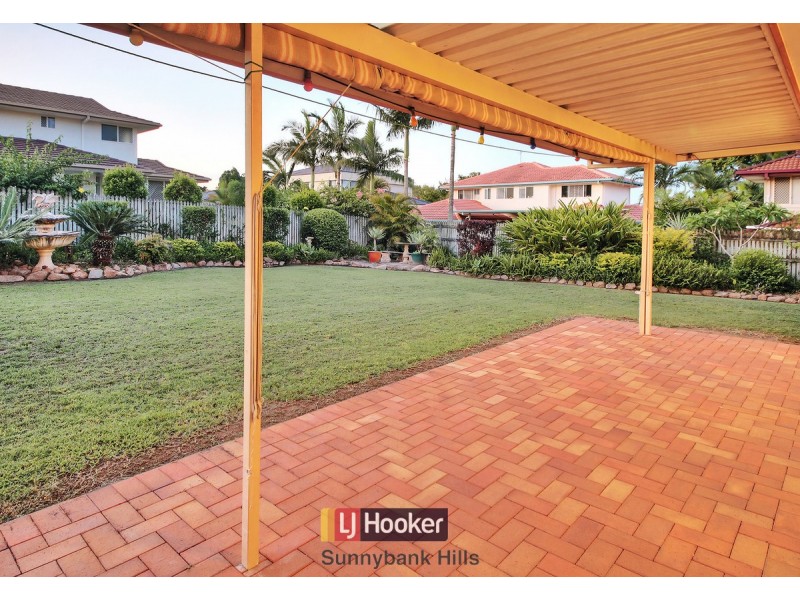 3 Liquidambar Place, Stretton QLD 4116