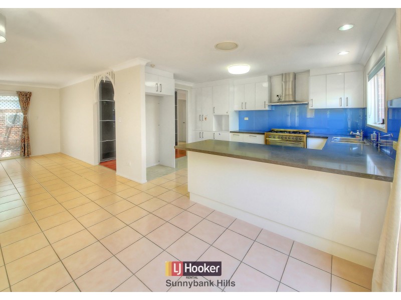4 Eastcourt Lane, Sunnybank Hills QLD 4109