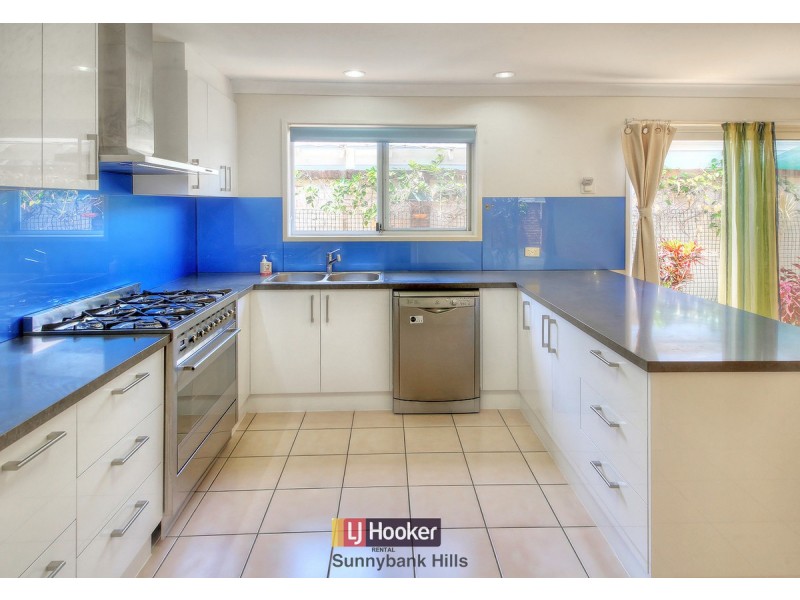 4 Eastcourt Lane, Sunnybank Hills QLD 4109