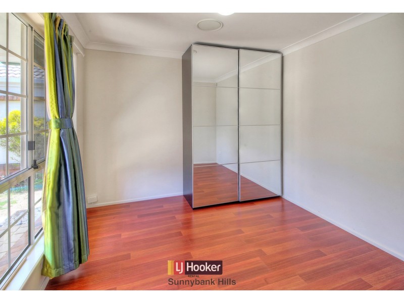 4 Eastcourt Lane, Sunnybank Hills QLD 4109