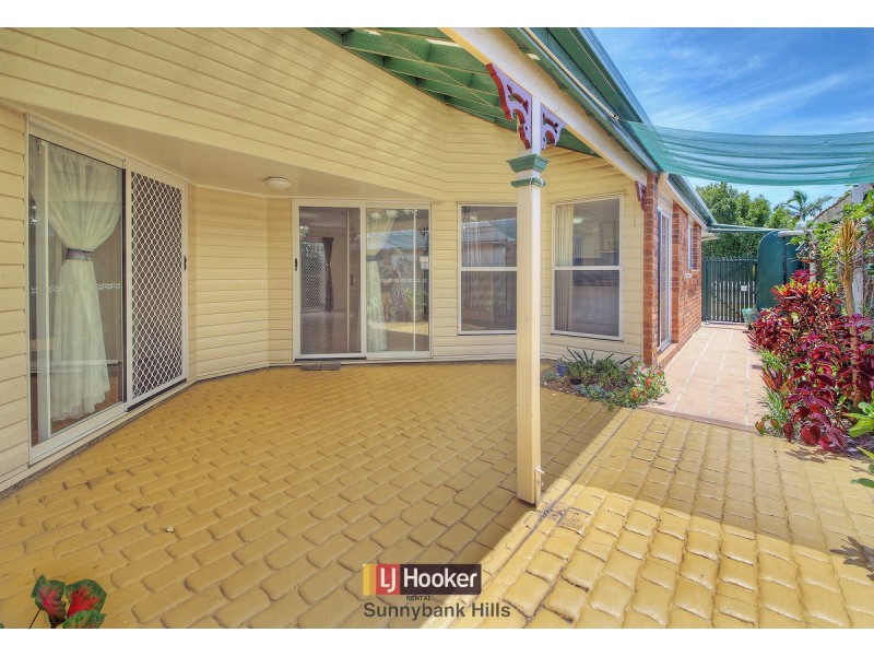 4 Eastcourt Lane, Sunnybank Hills QLD 4109