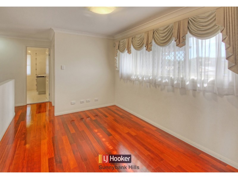 11 Silverbirch Close, Eight Mile Plains QLD 4113