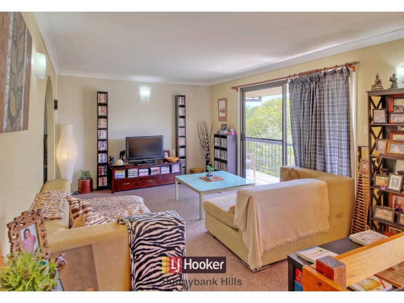 14 Estoril Street, Robertson QLD 4109