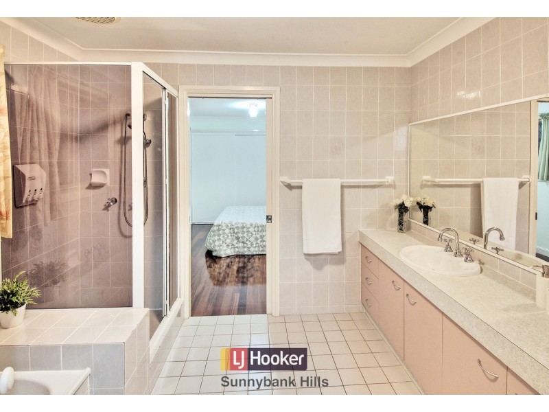 111 Penson Street, Stretton QLD 4116