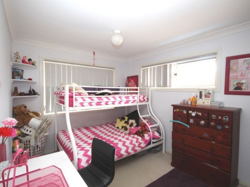 28 Orangetip Crescent, Calamvale QLD 4116