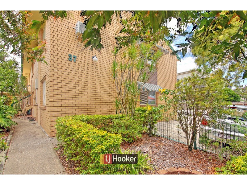 1/37 Vera Street, Greenslopes QLD 4120