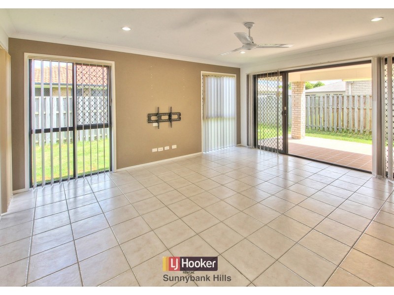 5 Pebbles Court, Berrinba QLD 4117