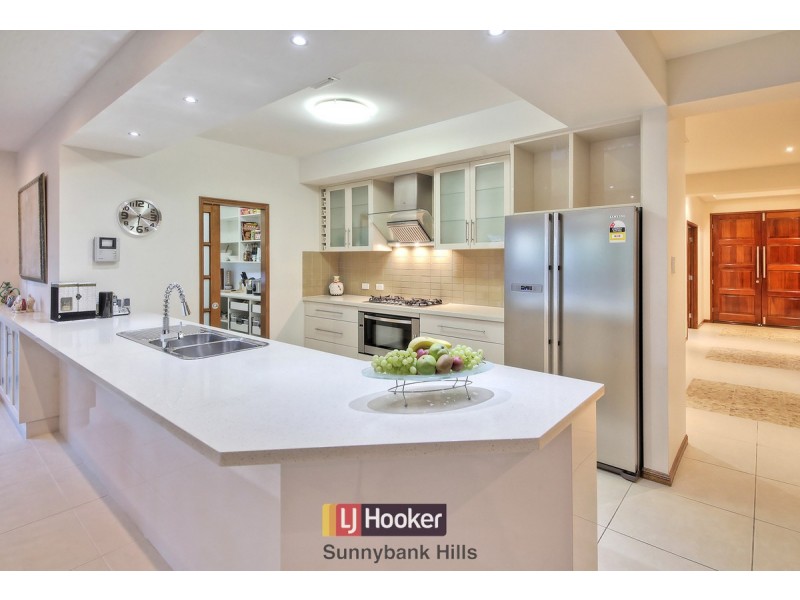 4 Dominion Street, Eight Mile Plains QLD 4113