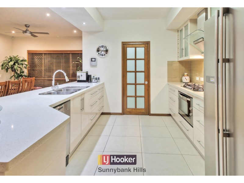 4 Dominion Street, Eight Mile Plains QLD 4113