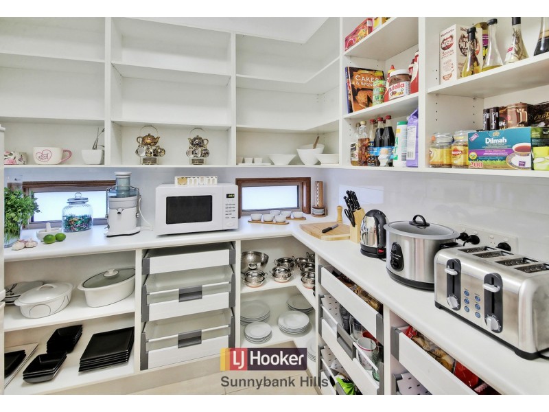 4 Dominion Street, Eight Mile Plains QLD 4113