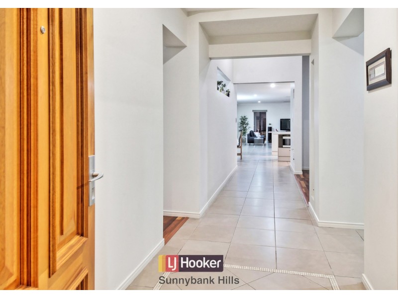 43 Larapinta Circuit, Parkinson QLD 4115