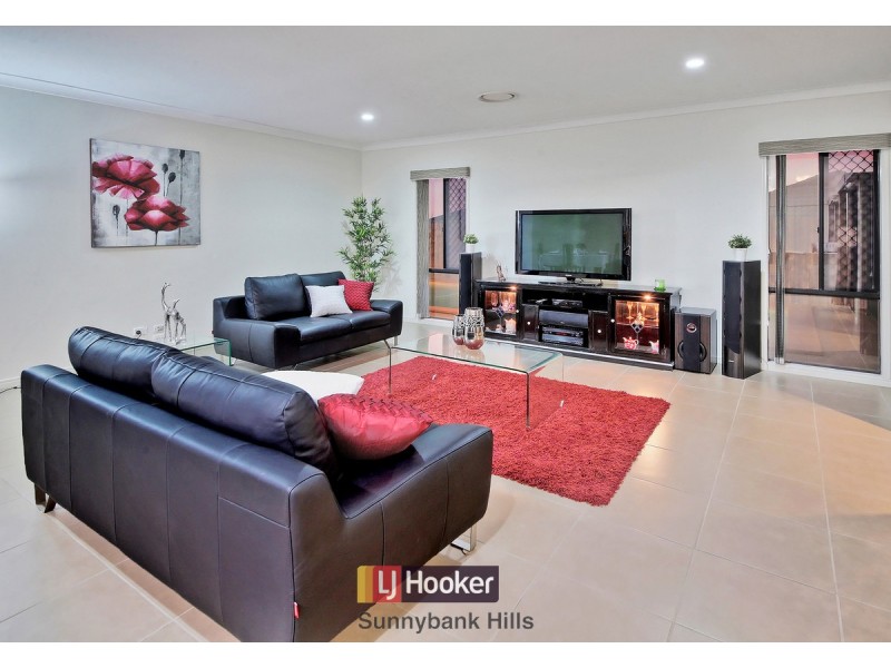 43 Larapinta Circuit, Parkinson QLD 4115